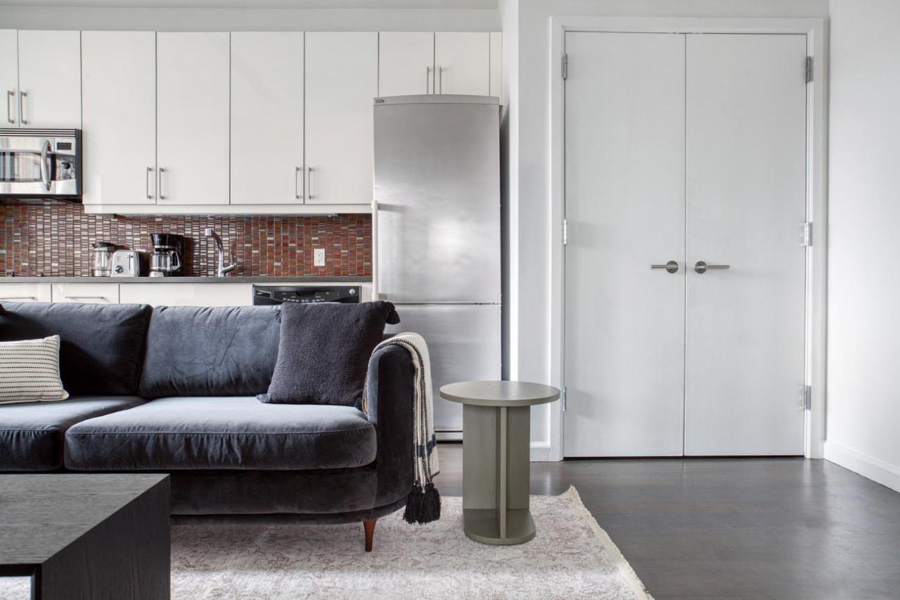 Gorgeous Midtown W 1br W Gym Nr Times Sq Nyc-651 Apartment New York